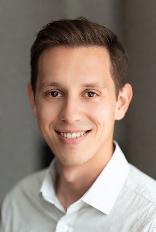 Lucas Bakker — AI Customer Service & Support Lead (NL/EN)