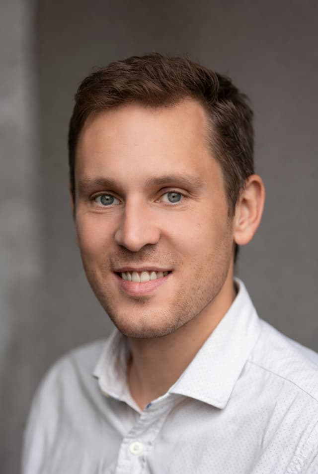 Milan de Vries — AI IT Operations & Support Specialist